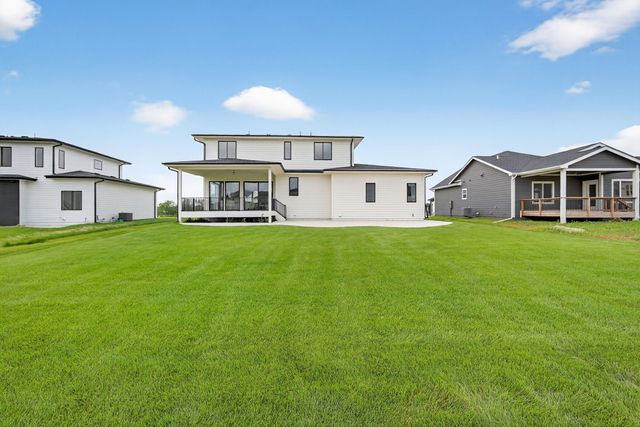 3943 NW 181ST Street, Clive, IA 50325