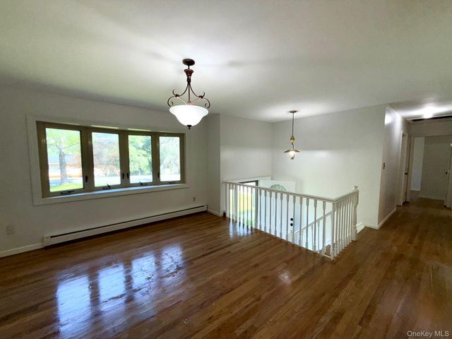 246 Skyline Drive, Highland Mills, NY 10930