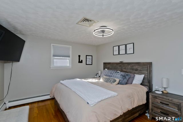 7 Bobolink Lane, Enfield, CT 06082