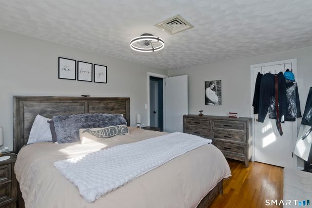 7 Bobolink Lane, Enfield, CT 06082