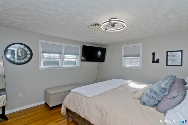 7 Bobolink Lane, Enfield, CT 06082