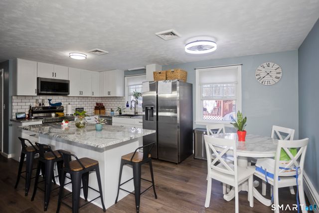 7 Bobolink Lane, Enfield, CT 06082