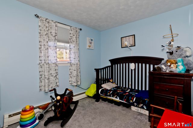 7 Bobolink Lane, Enfield, CT 06082