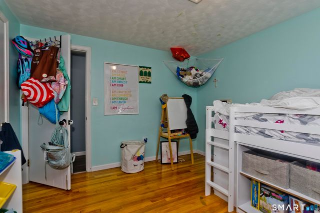 7 Bobolink Lane, Enfield, CT 06082