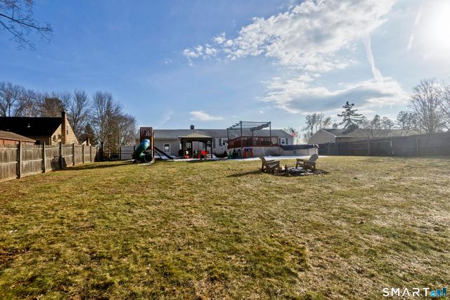 7 Bobolink Lane, Enfield, CT 06082