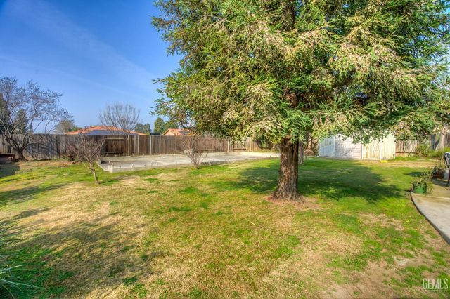 5201 Pavia Court, Bakersfield, CA 93308