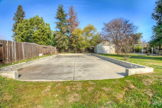 5201 Pavia Court, Bakersfield, CA 93308