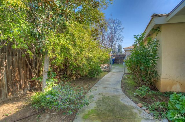 5201 Pavia Court, Bakersfield, CA 93308