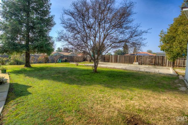5201 Pavia Court, Bakersfield, CA 93308