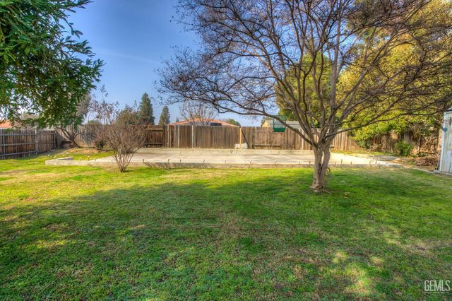 5201 Pavia Court, Bakersfield, CA 93308