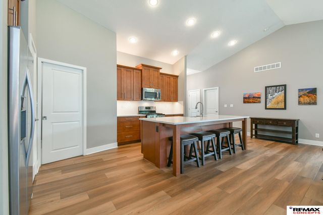 6301 Kelsey Lane, Lincoln, NE 68516
