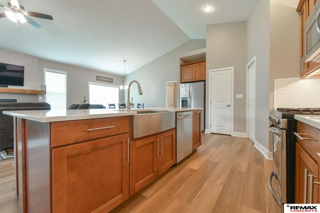 6301 Kelsey Lane, Lincoln, NE 68516