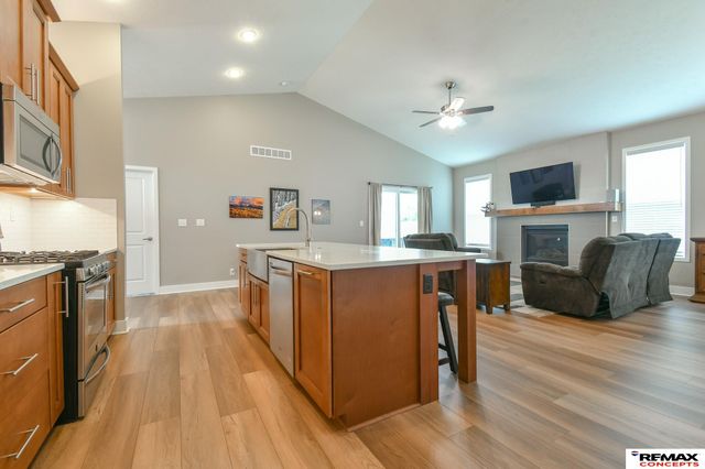 6301 Kelsey Lane, Lincoln, NE 68516