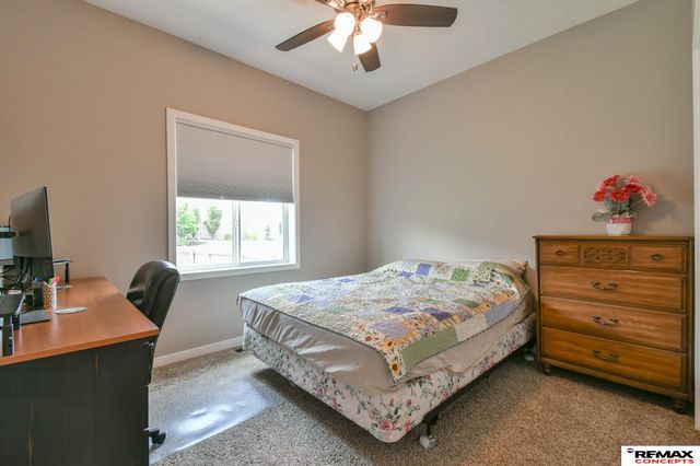 6301 Kelsey Lane, Lincoln, NE 68516