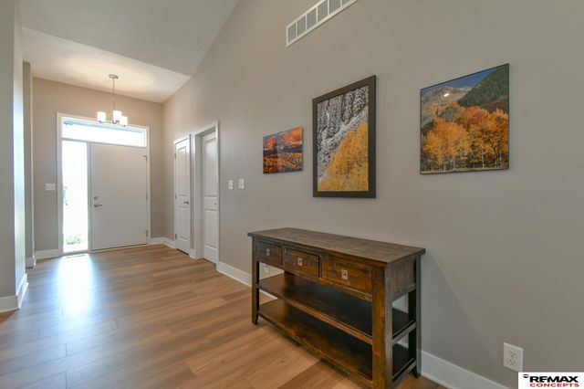 6301 Kelsey Lane, Lincoln, NE 68516