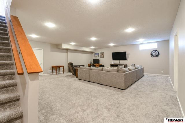 6301 Kelsey Lane, Lincoln, NE 68516