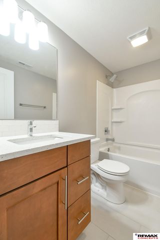 6301 Kelsey Lane, Lincoln, NE 68516