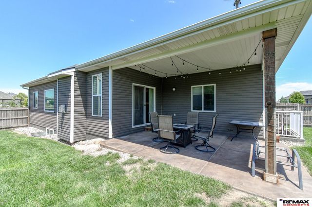 6301 Kelsey Lane, Lincoln, NE 68516