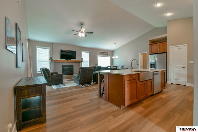 6301 Kelsey Lane, Lincoln, NE 68516