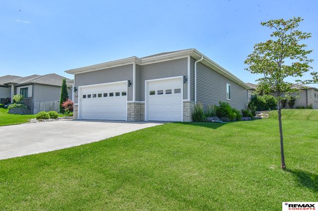 6301 Kelsey Lane, Lincoln, NE 68516