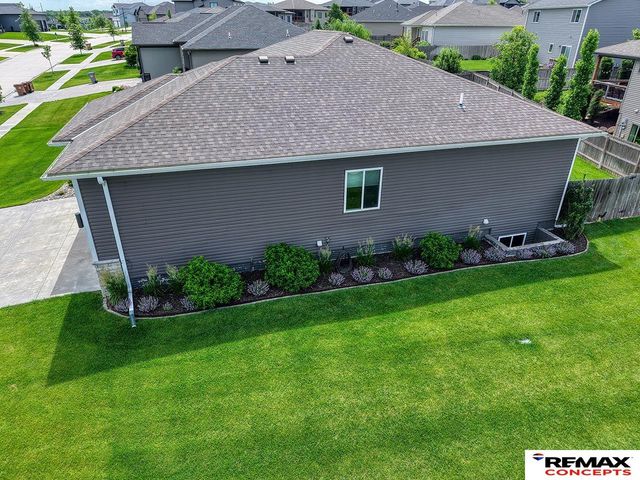 6301 Kelsey Lane, Lincoln, NE 68516