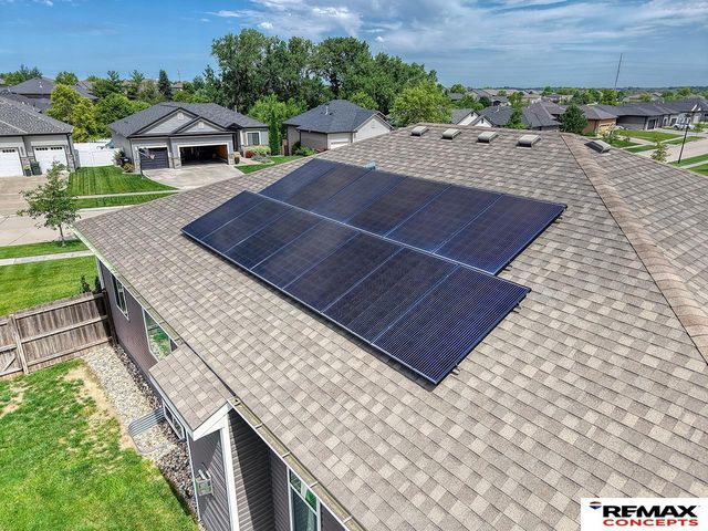 6301 Kelsey Lane, Lincoln, NE 68516