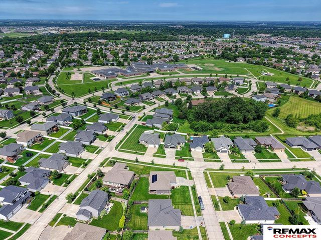 6301 Kelsey Lane, Lincoln, NE 68516