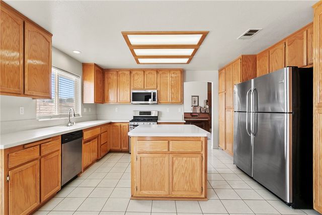 8379 Beaver, Phelan, CA 92371