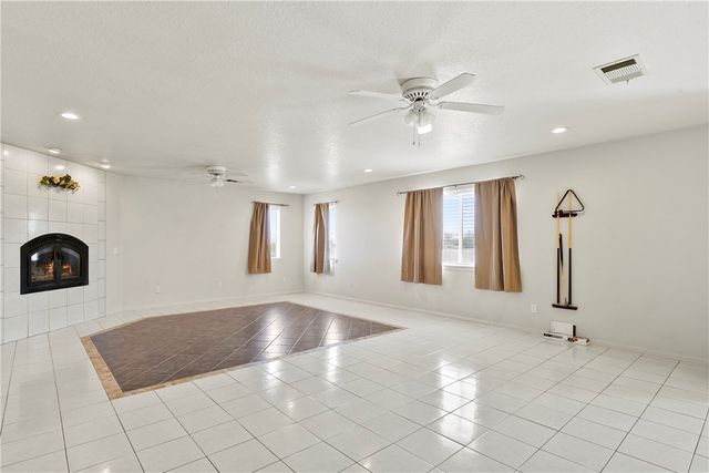 8379 Beaver, Phelan, CA 92371