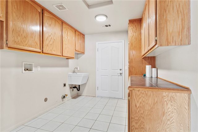 8379 Beaver, Phelan, CA 92371