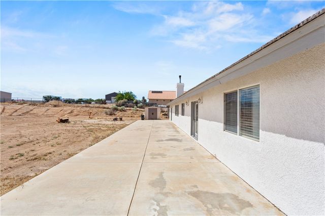 8379 Beaver, Phelan, CA 92371