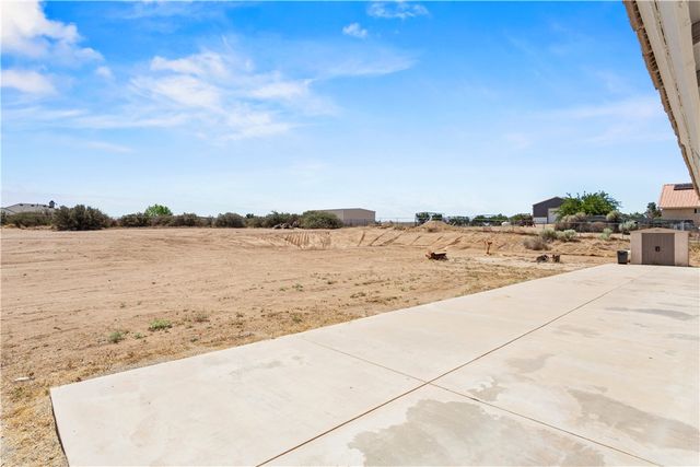 8379 Beaver, Phelan, CA 92371