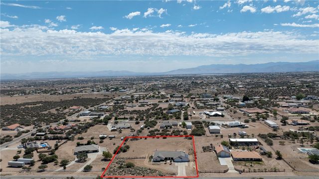 8379 Beaver, Phelan, CA 92371