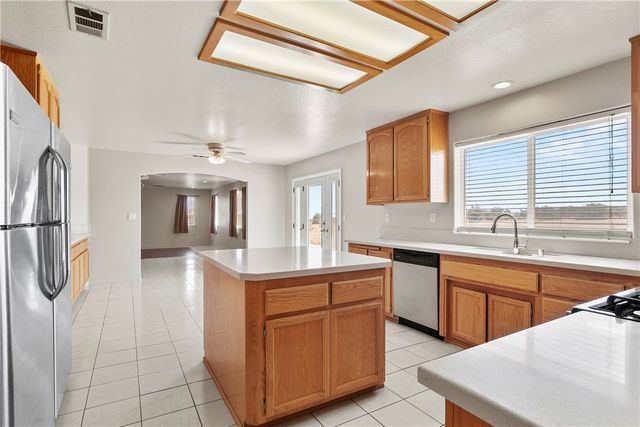 8379 Beaver, Phelan, CA 92371