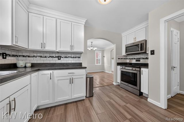 5737 Harvard Road, Detroit, MI 48224
