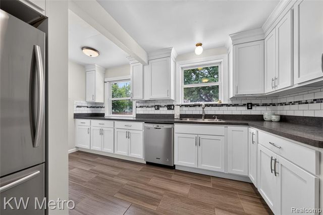 5737 Harvard Road, Detroit, MI 48224