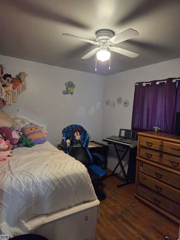 27697 Larry Street, Roseville, MI 48066