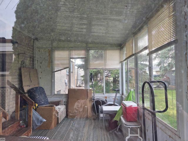 27697 Larry Street, Roseville, MI 48066