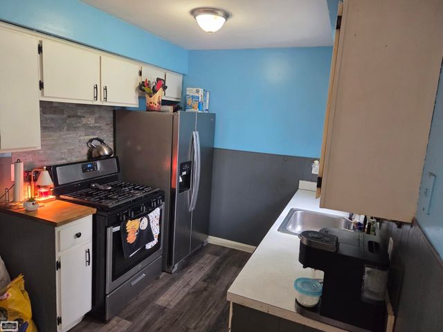 27697 Larry Street, Roseville, MI 48066