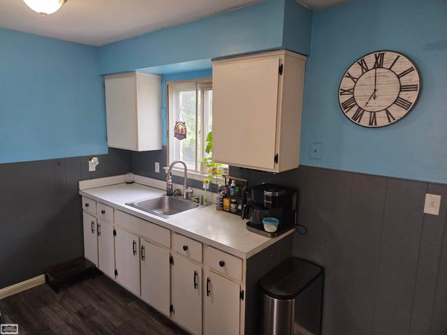 27697 Larry Street, Roseville, MI 48066