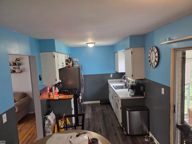 27697 Larry Street, Roseville, MI 48066