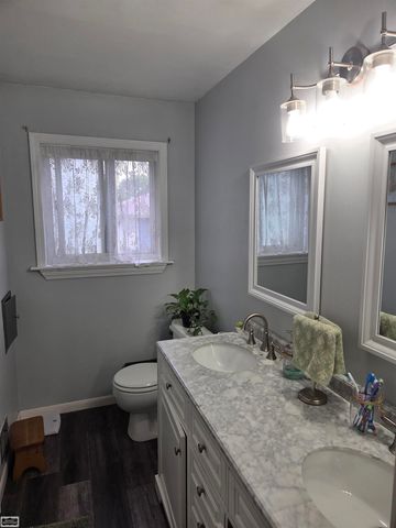 27697 Larry Street, Roseville, MI 48066
