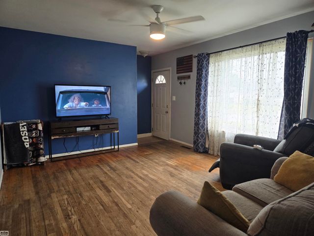 27697 Larry Street, Roseville, MI 48066