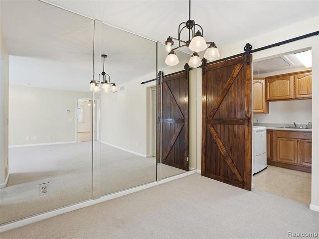 216 Country Club Drive, Saint Clair Shores, MI 48082