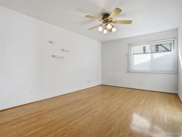 216 Country Club Drive, Saint Clair Shores, MI 48082