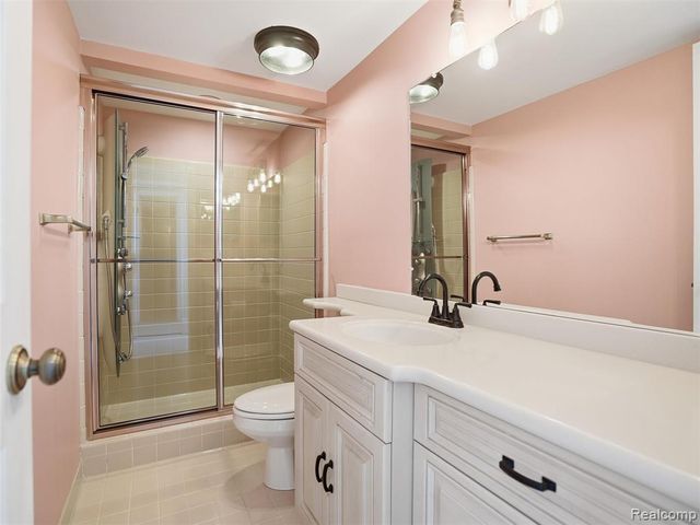 216 Country Club Drive, Saint Clair Shores, MI 48082