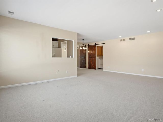 216 Country Club Drive, Saint Clair Shores, MI 48082