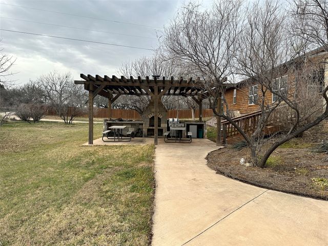 11001 W Lake Road, Abilene, TX 79601