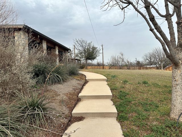 11001 W Lake Road, Abilene, TX 79601