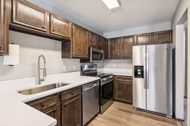 1118 E 145th Street, Burnsville, MN 55337